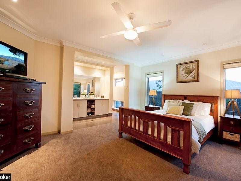 6 Baybreeze Crescent, Murrumba Downs QLD 4503