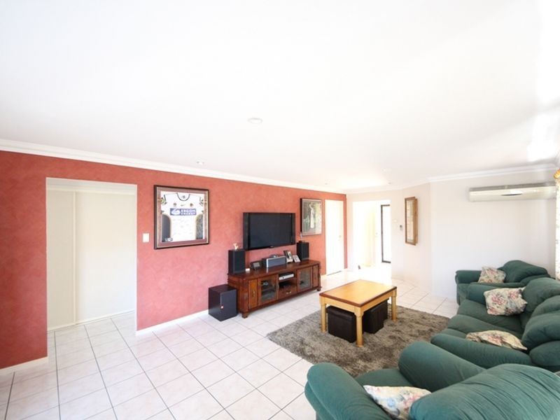 17 Faraday Court, Kallangur QLD 4503