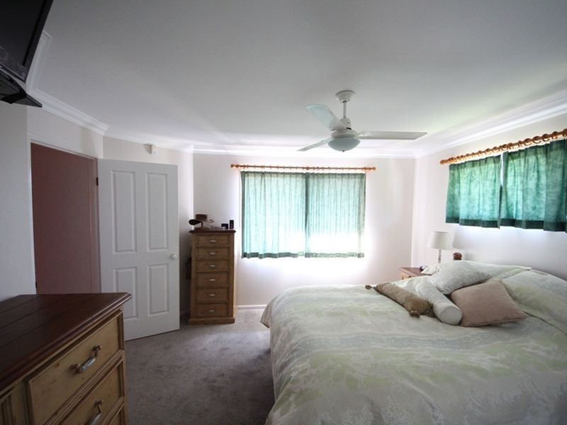 17 Faraday Court, Kallangur QLD 4503