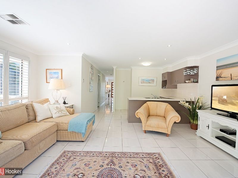 54 Elkington Circuit, North Lakes QLD 4509