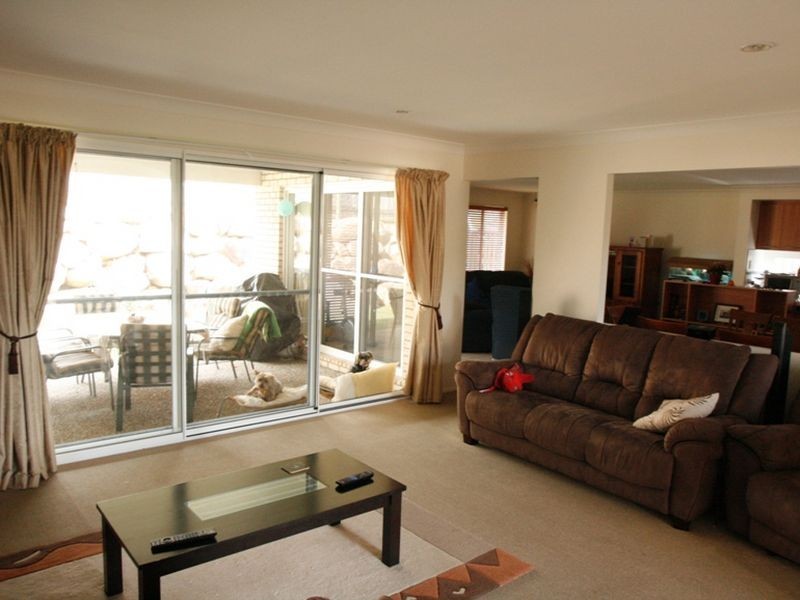 2 Seabiscuit Circuit, Kallangur QLD 4503