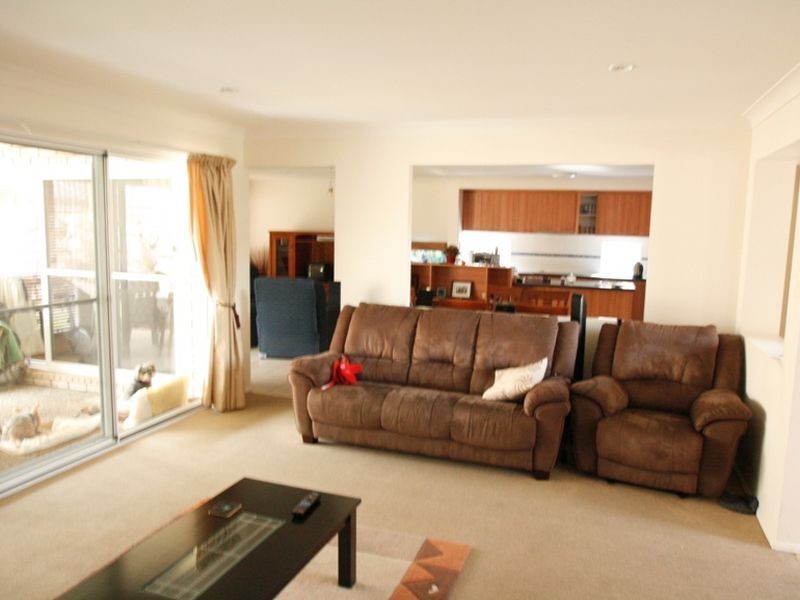 2 Seabiscuit Circuit, Kallangur QLD 4503