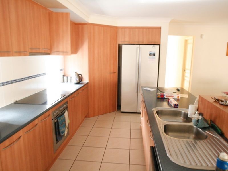 2 Seabiscuit Circuit, Kallangur QLD 4503