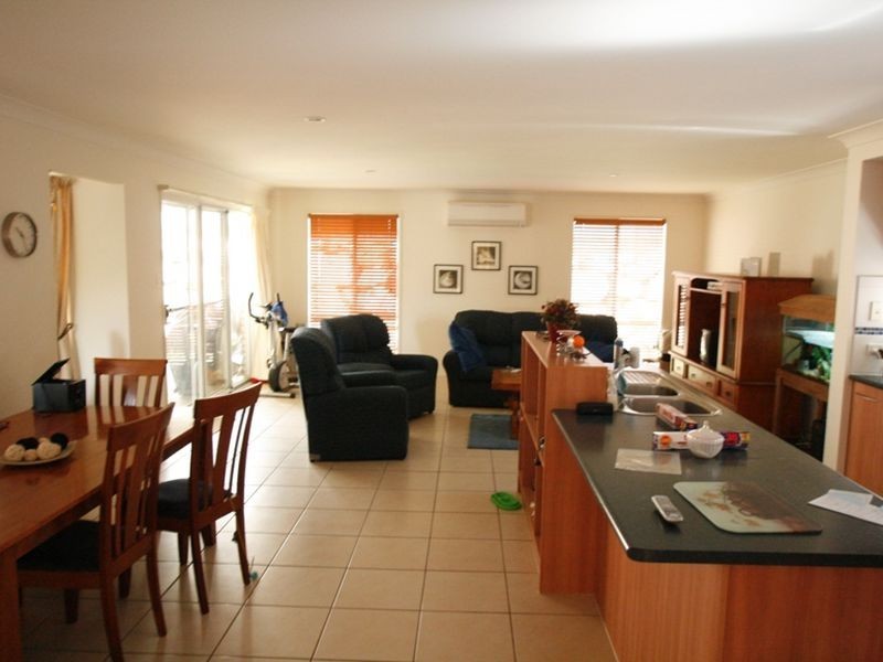 2 Seabiscuit Circuit, Kallangur QLD 4503