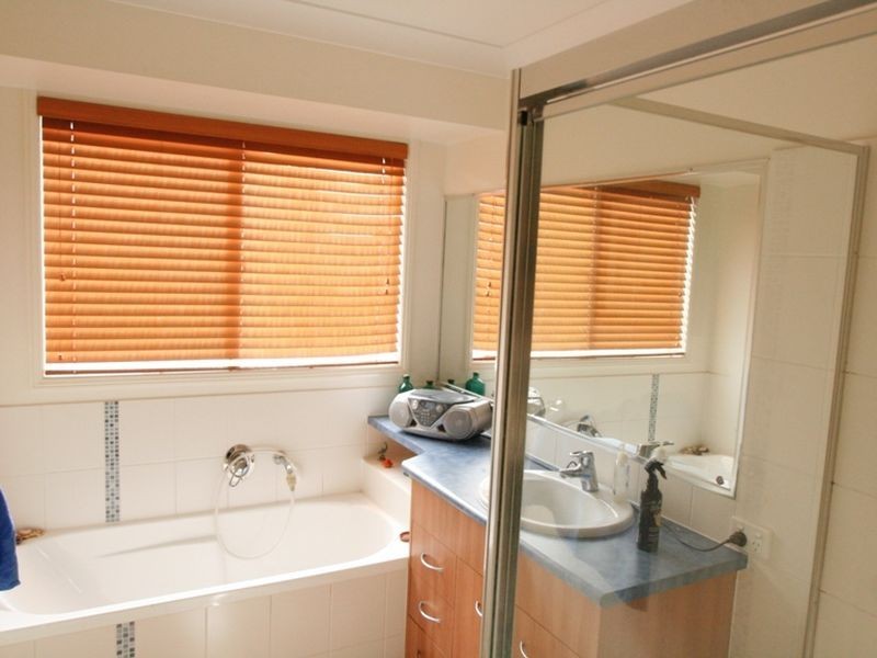 2 Seabiscuit Circuit, Kallangur QLD 4503