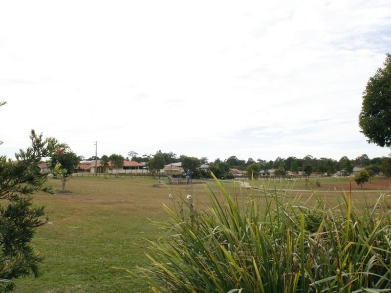 2 Seabiscuit Circuit, Kallangur QLD 4503