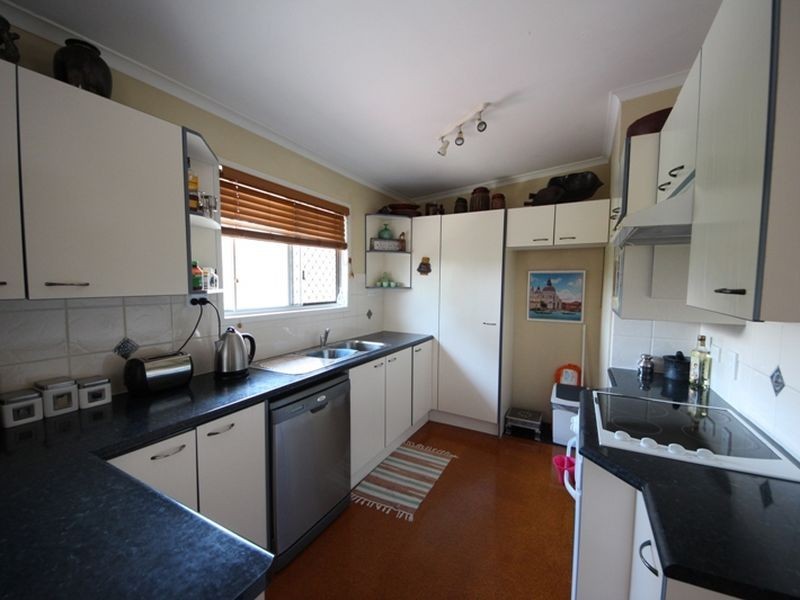 7 Leslie Street, Kallangur QLD 4503