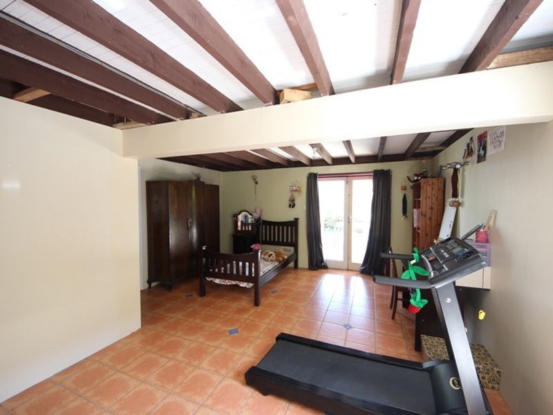 8 Azalea Court, Kallangur QLD 4503