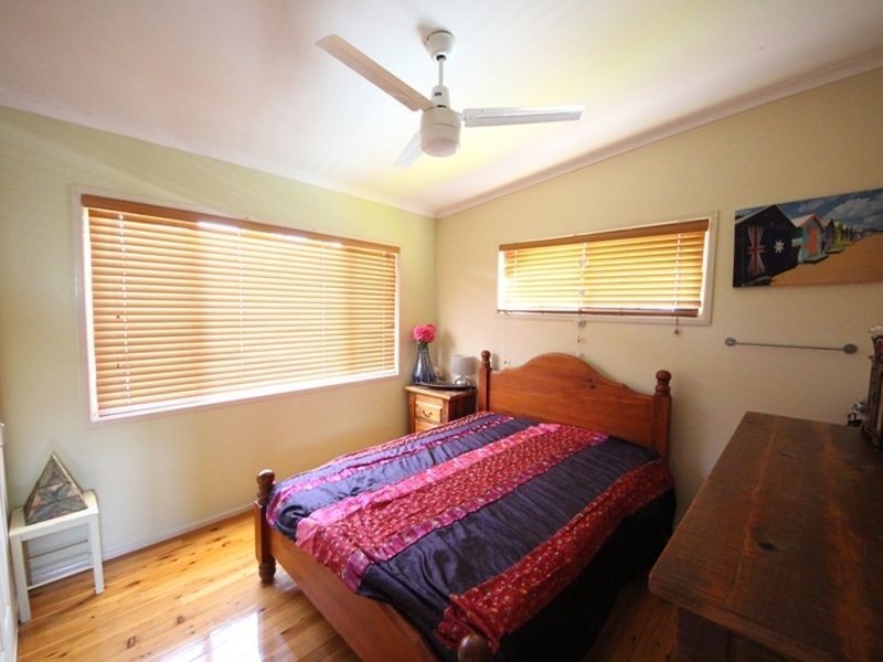 8 Azalea Court, Kallangur QLD 4503
