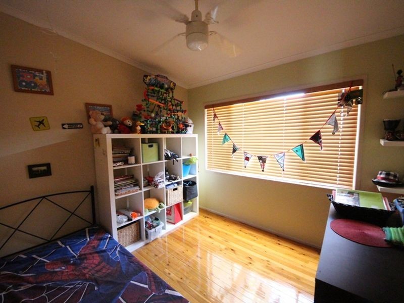 8 Azalea Court, Kallangur QLD 4503