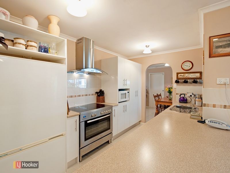 1 Lenae Court, Murrumba Downs QLD 4503