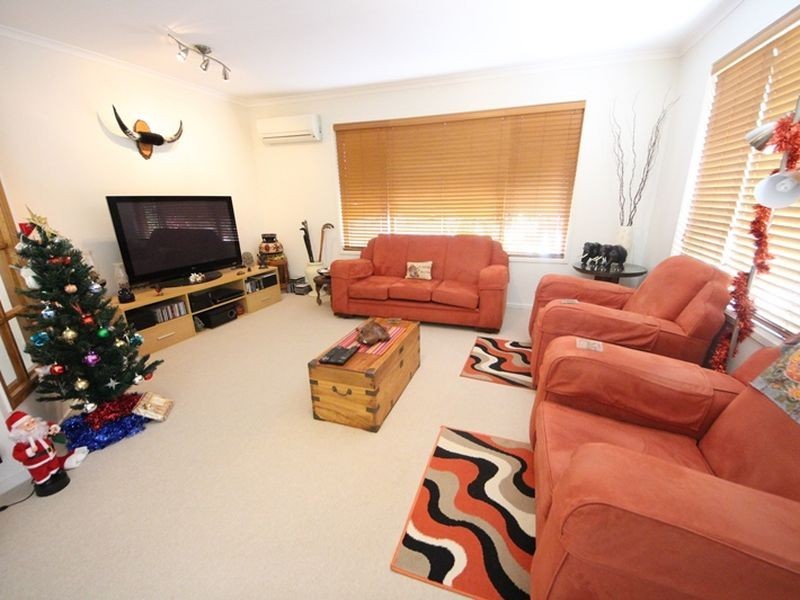 37 Melinda Court, Kallangur QLD 4503