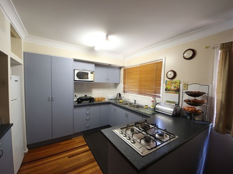 6 Loowa Street, Kallangur QLD 4503