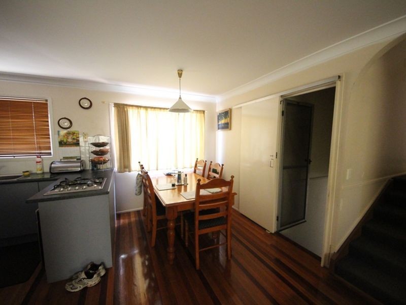 6 Loowa Street, Kallangur QLD 4503