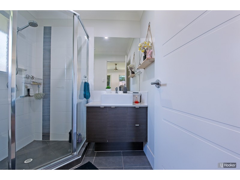 2/30 Birchgrove Crescent, Kallangur QLD 4503