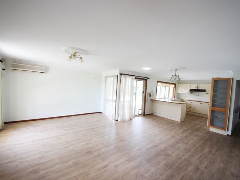 2 Garonne Court, Petrie QLD 4502