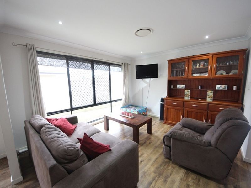 16 Waterway Crescent, Murrumba Downs QLD 4503