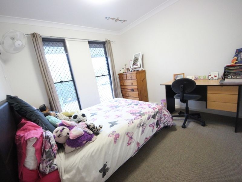 16 Waterway Crescent, Murrumba Downs QLD 4503