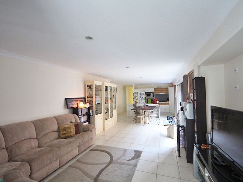 15 Jowarra Street, Kallangur QLD 4503