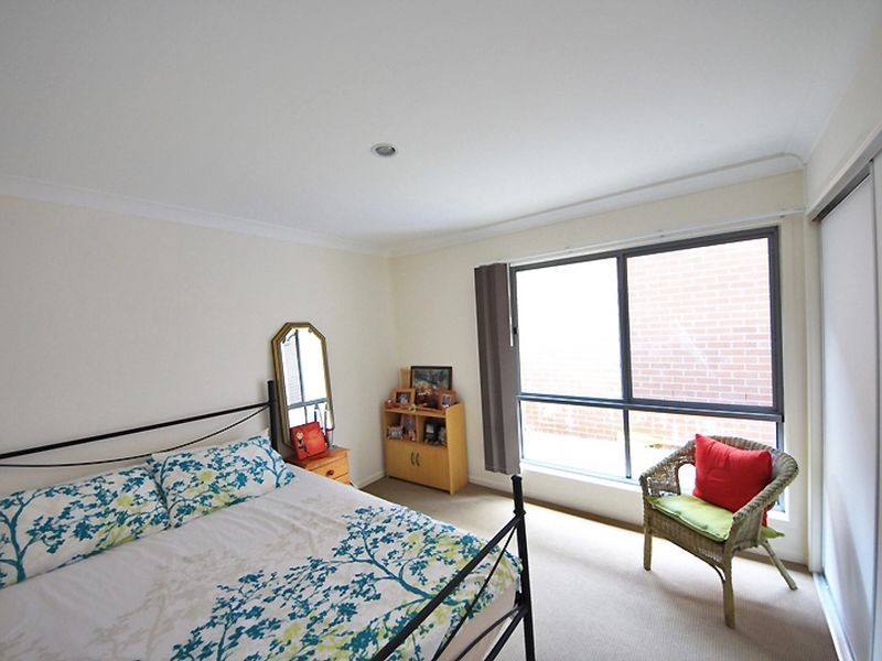 15 Jowarra Street, Kallangur QLD 4503