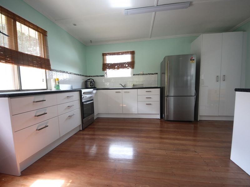 27 Factory Street, Kallangur QLD 4503