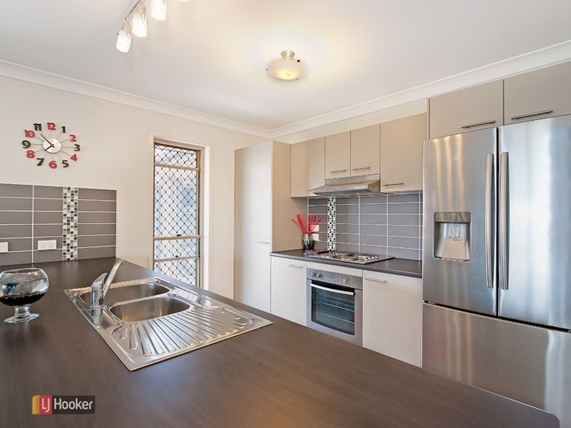 8 Bellthorpe Circuit, Kallangur QLD 4503