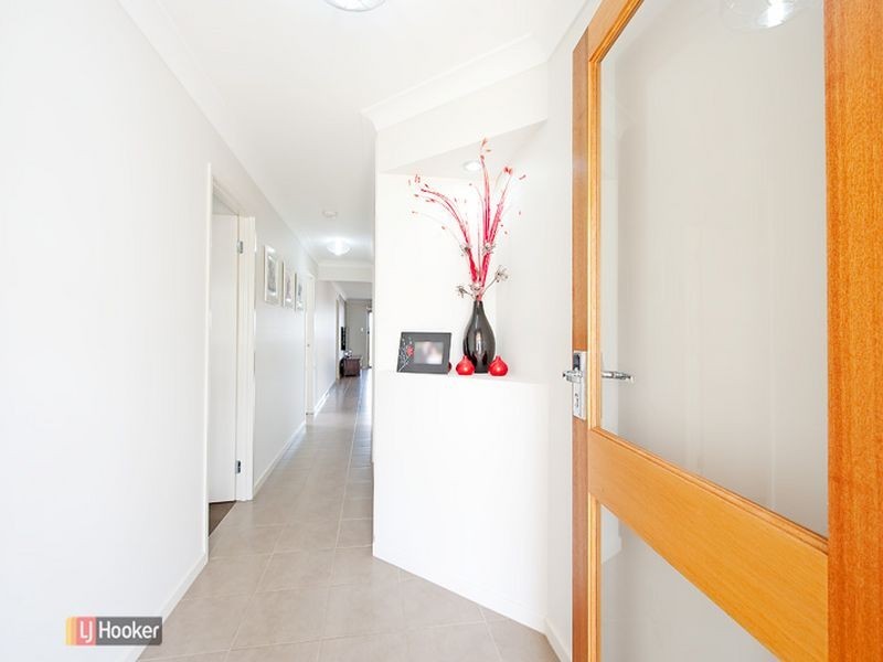 8 Bellthorpe Circuit, Kallangur QLD 4503