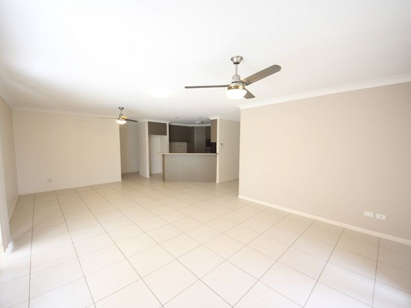 16 Benham Avenue, Kallangur QLD 4503