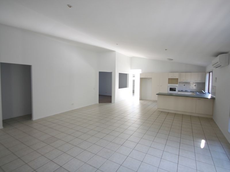 4 McNiven Court, North Lakes QLD 4509