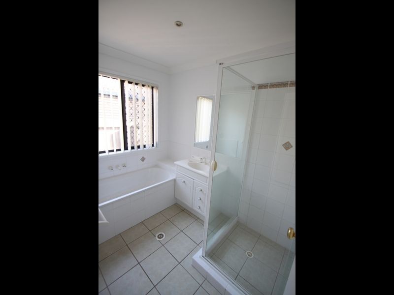 4 McNiven Court, North Lakes QLD 4509