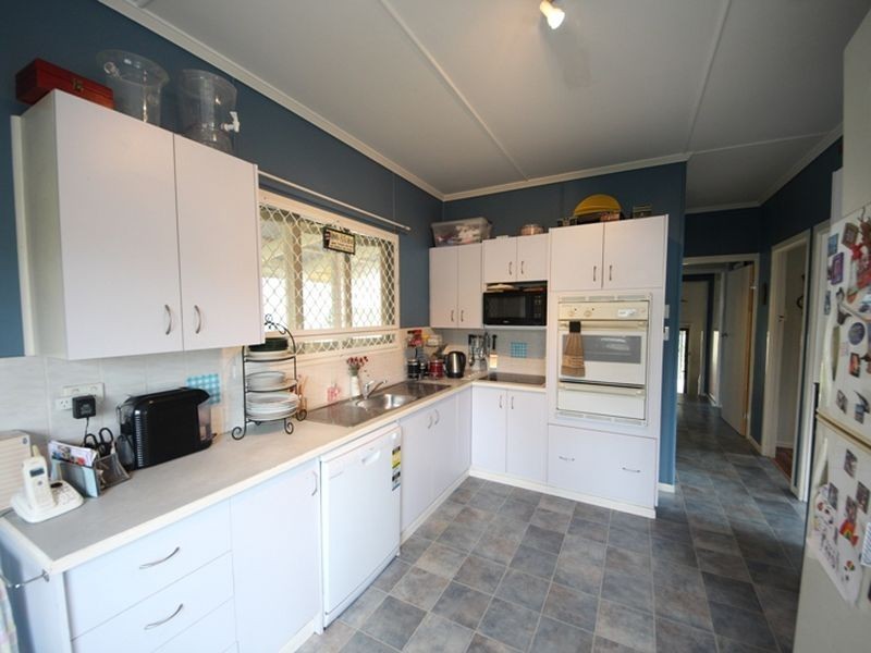 8 Boardman Street, Kallangur QLD 4503