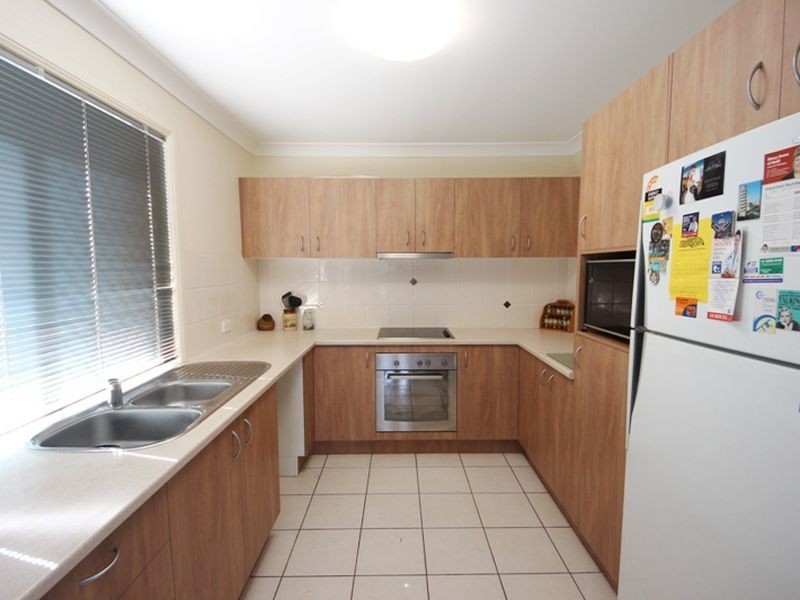 8/11 Ahern Street, Kallangur QLD 4503