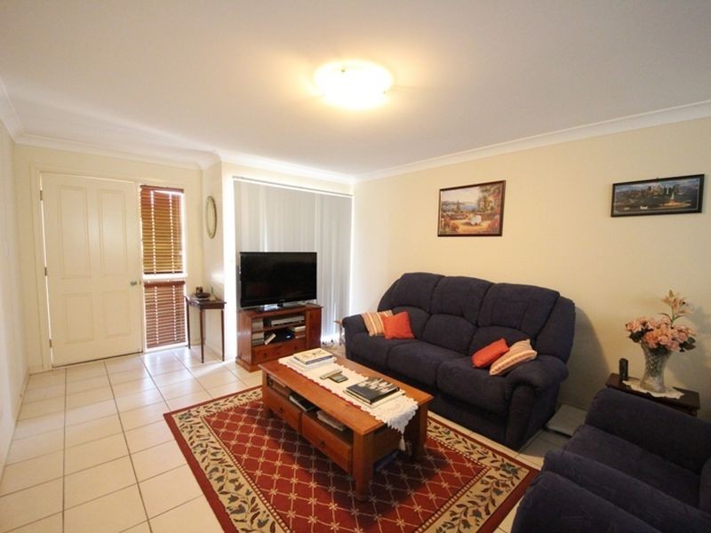 8/11 Ahern Street, Kallangur QLD 4503