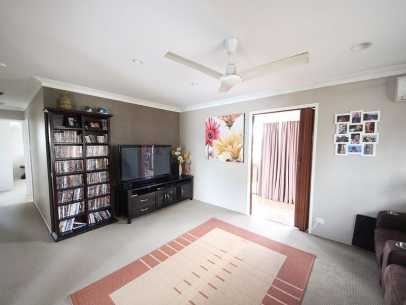 8 Johnson Street, Kallangur QLD 4503