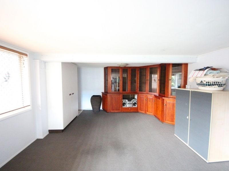 8 Johnson Street, Kallangur QLD 4503