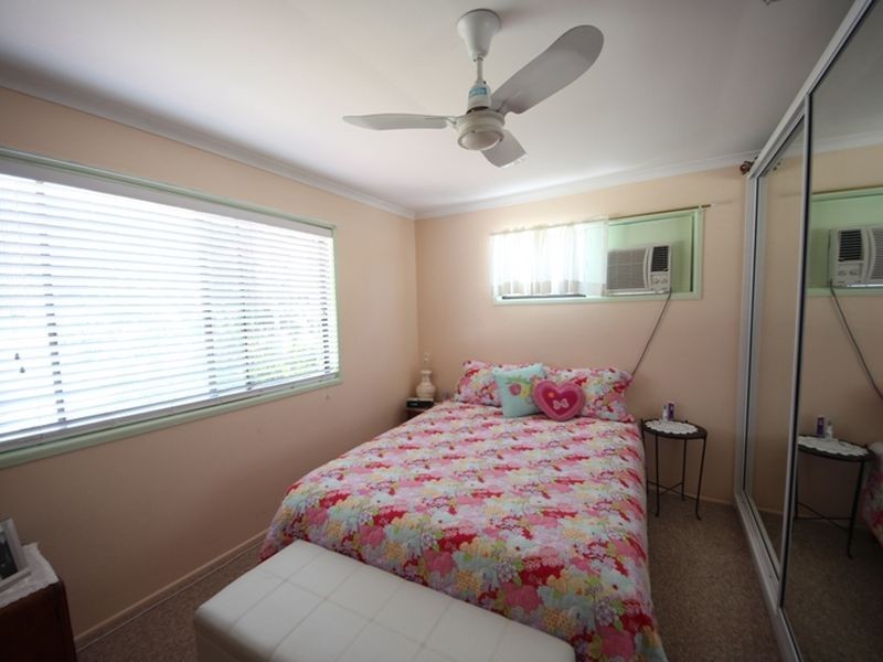 18 Lavercombe Drive, Kallangur QLD 4503