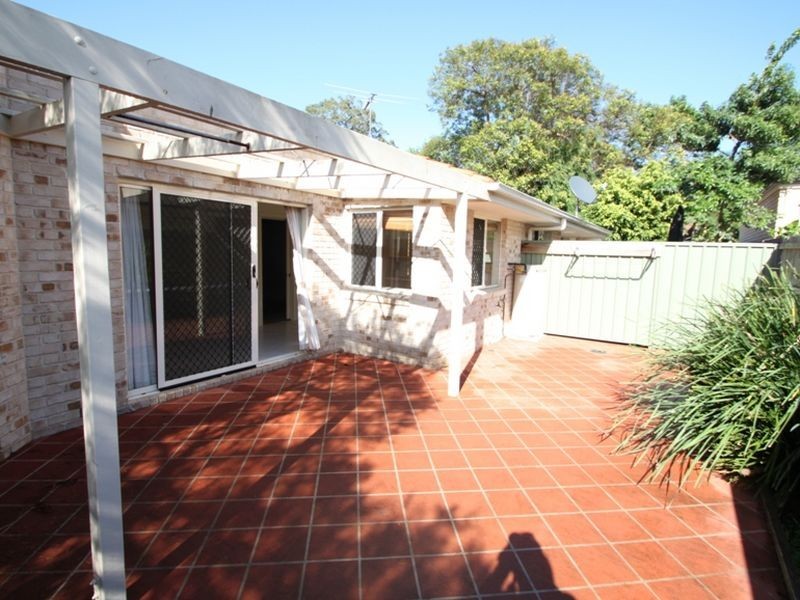 2/11 Ahern Street, Kallangur QLD 4503