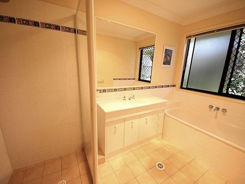 12 Raffindale Avenue, Dakabin QLD 4503