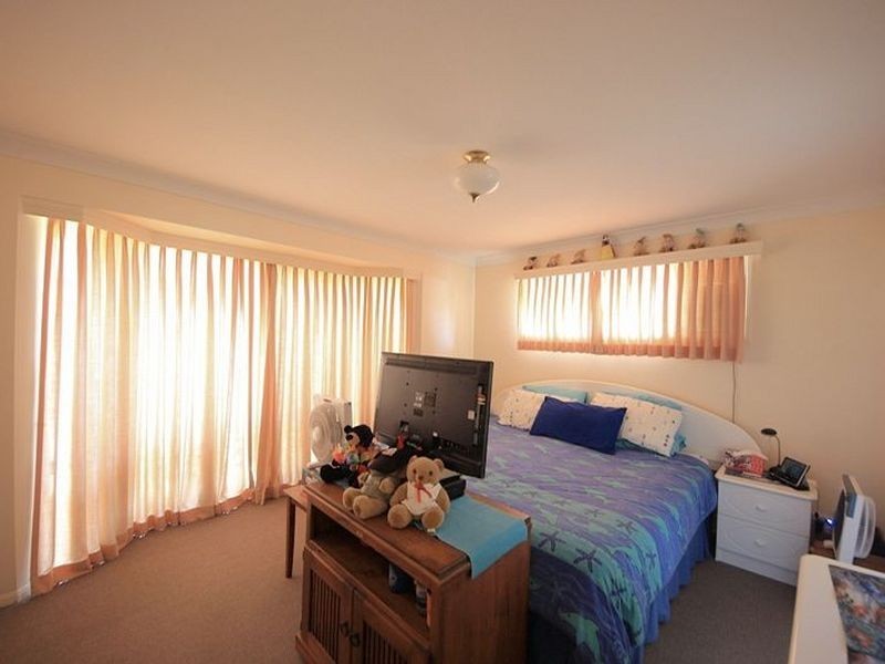 4 Greene Street, Rothwell QLD 4022
