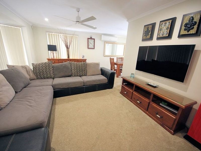 7 Lyrebird Way, Kallangur QLD 4503