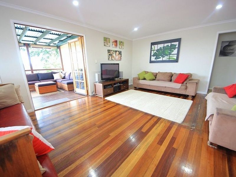 11 Wattle Street, Kallangur QLD 4503