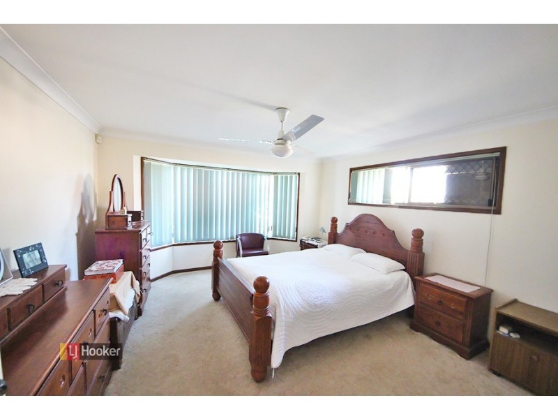17 Pandanus Court, Kallangur QLD 4503
