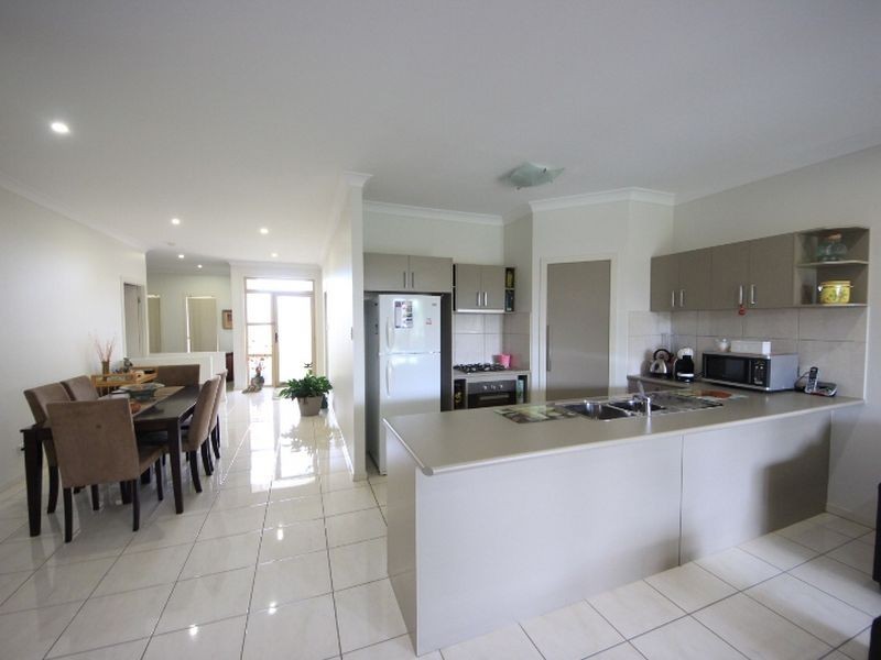 5 Dibbler Court, North Lakes QLD 4509