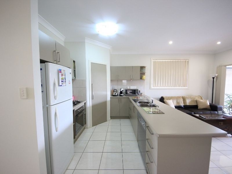5 Dibbler Court, North Lakes QLD 4509