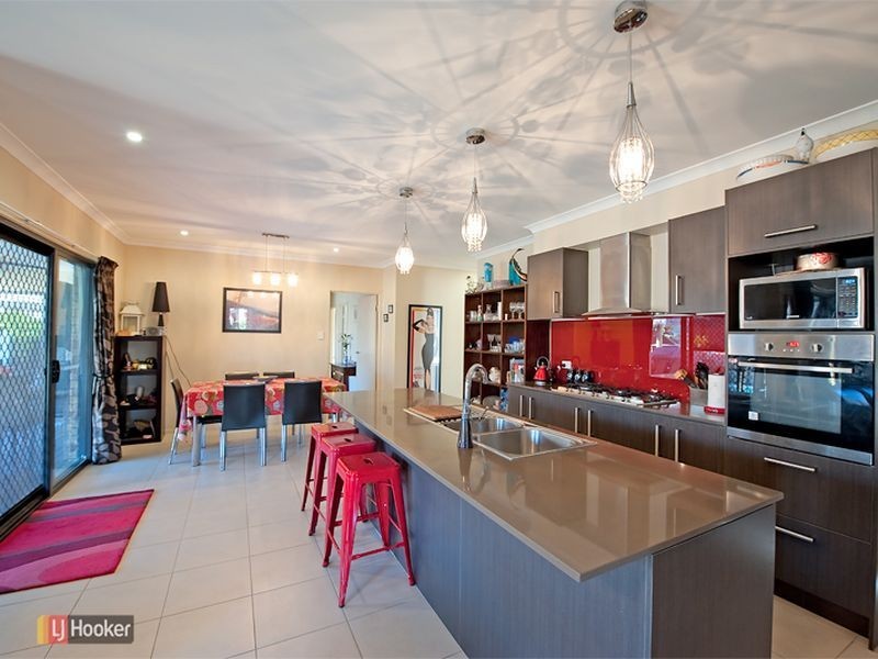 7 Bowerbird Crescent, Dakabin QLD 4503