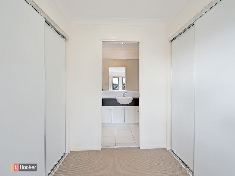 9 Beerwah Parade, Kallangur QLD 4503