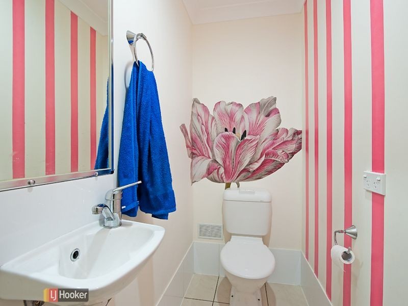 9 Beerwah Parade, Kallangur QLD 4503