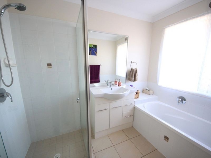 24 Vibrant Court, Dakabin QLD 4503