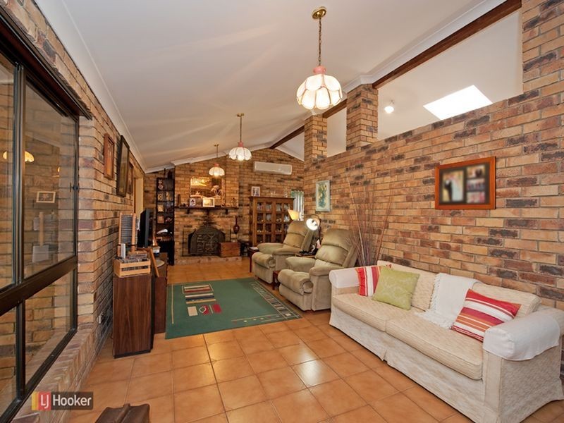 75 Whiteside Road, Whiteside QLD 4503