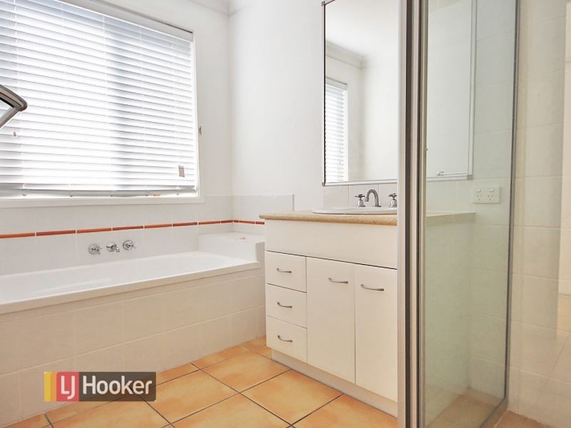7 Sapphire Close, Griffin QLD 4503